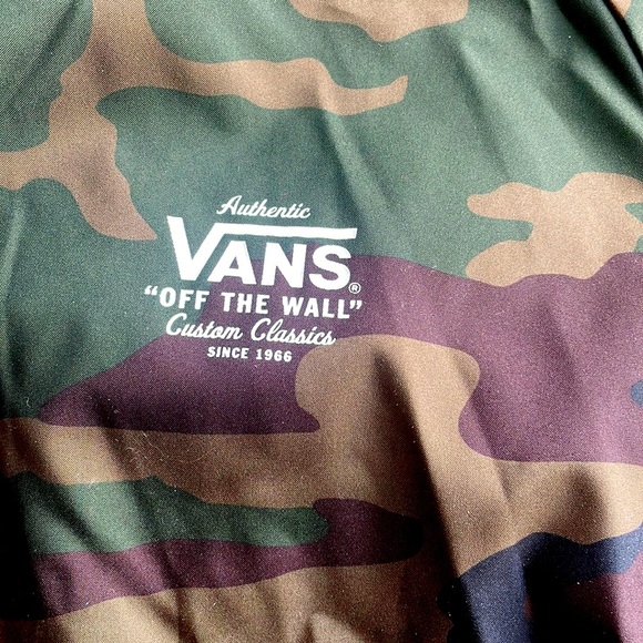 Vans Camo Windbreaker - Picture 1 of 3